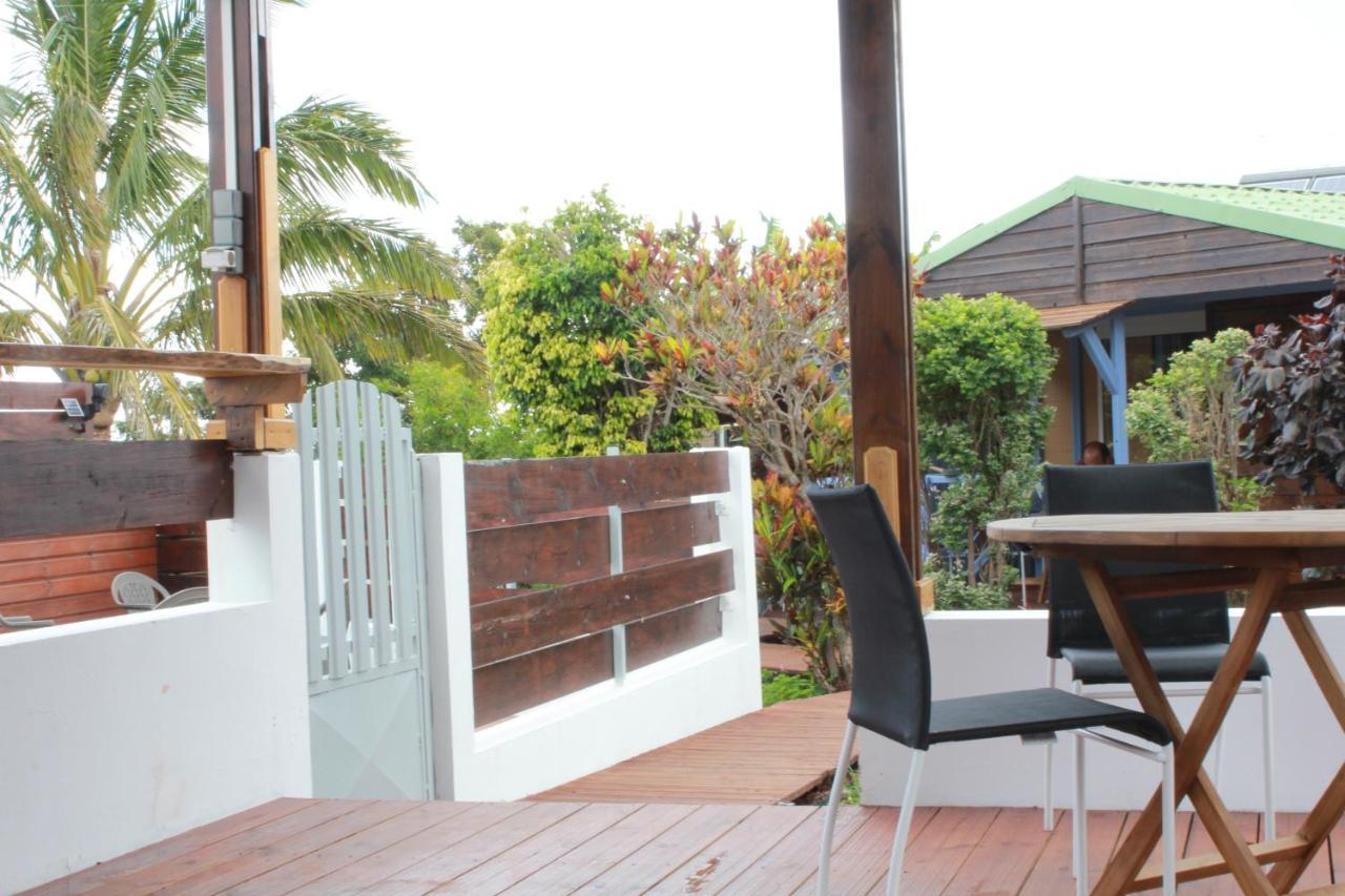 Les Bungalows Du Chateau D'O Petite-Ile Luaran gambar