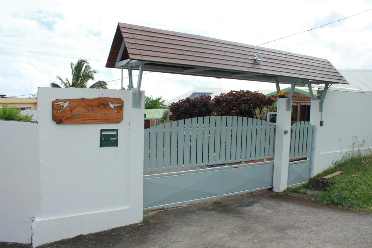Les Bungalows Du Chateau D'O Petite-Ile Luaran gambar