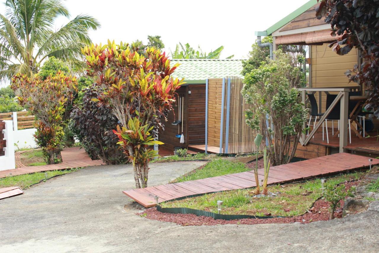 Les Bungalows Du Chateau D'O Petite-Ile Luaran gambar