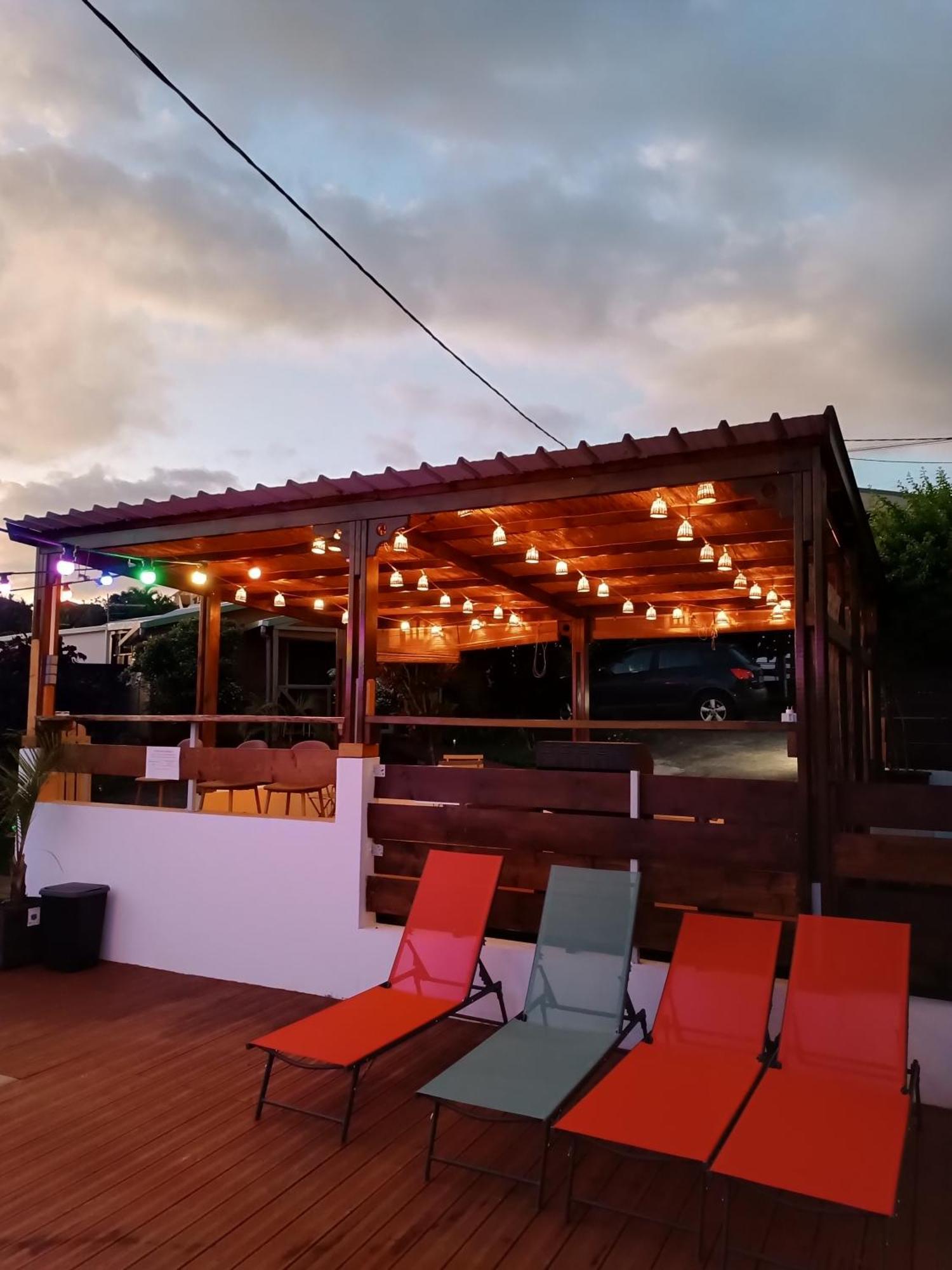 Les Bungalows Du Chateau D'O Petite-Ile Luaran gambar