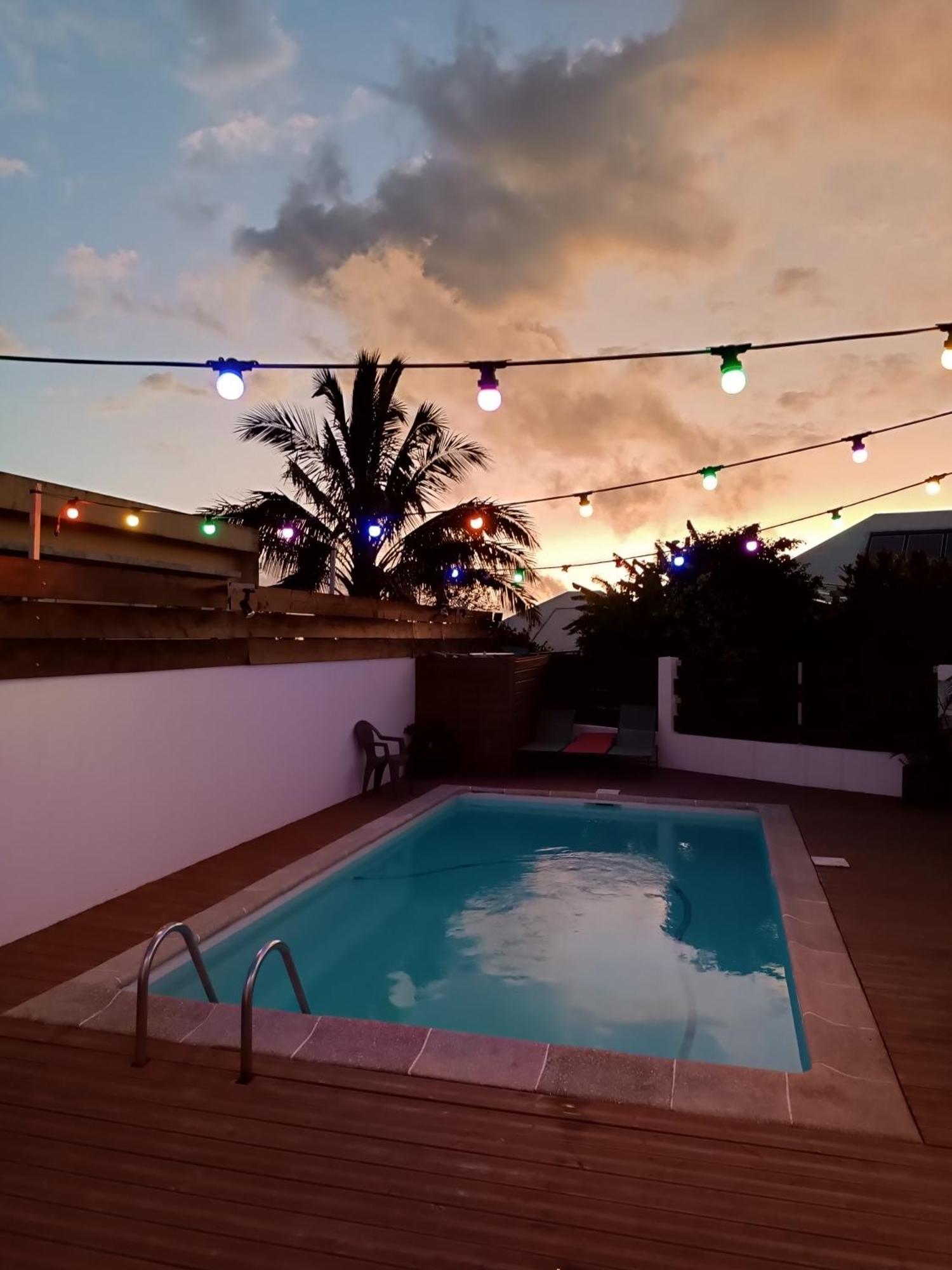 Les Bungalows Du Chateau D'O Petite-Ile Luaran gambar